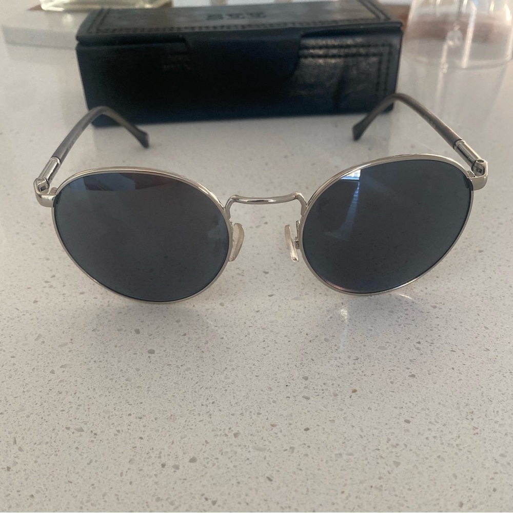 SEE sunglasses, Classic Black Round Sunglasses